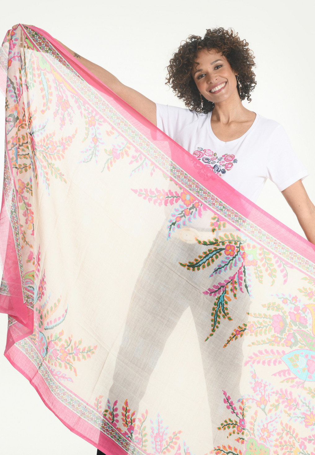 Écharpe Foulard Un Jour Ailleurs - Motif Floral Rose, Matière Rayonne/polyester, Occasion Très Bon état